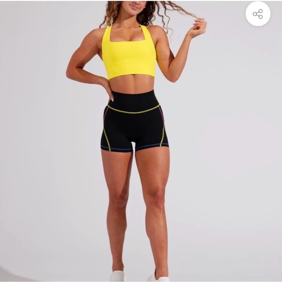 BuffBunny Black/ multi color Wave Shorts Size Medium NWT - Picture 6 of 7